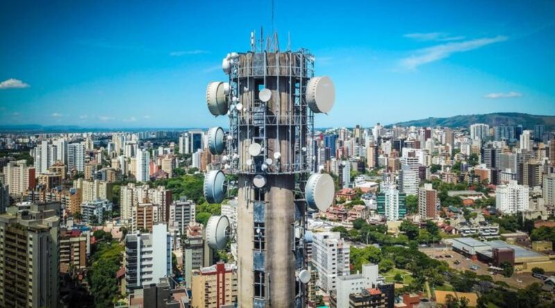 Antena 5G em area urbana