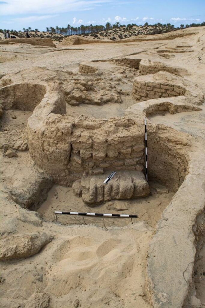 Grande fortaleza descoberta no Egito 2