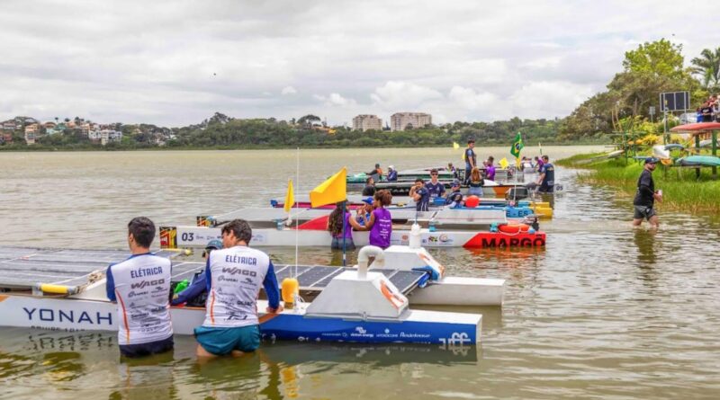 barco movido a energia solar 1