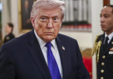 Trump amplia ofensiva e prevê guerra prolongada